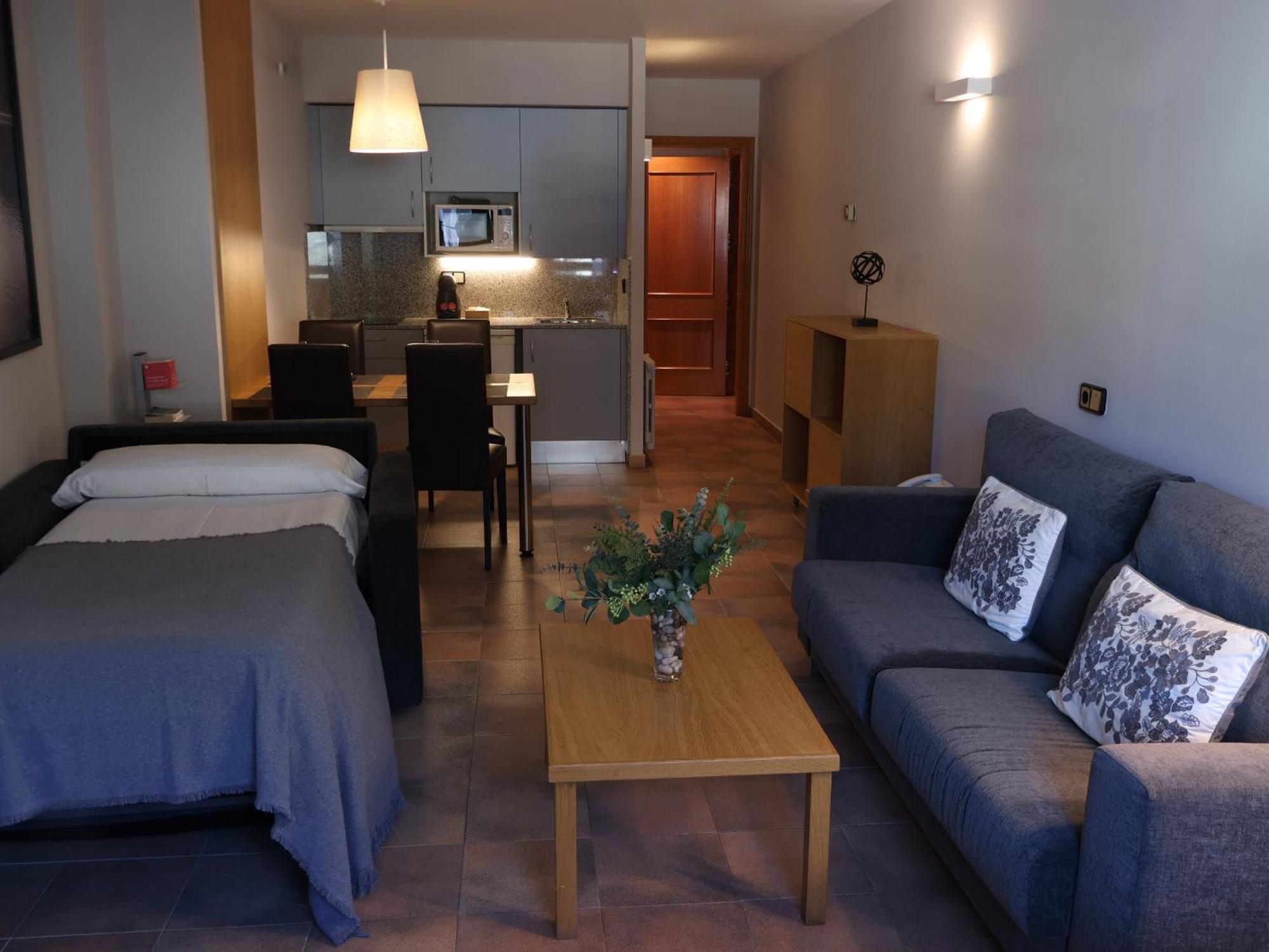 Aparthotel El Serch Andorra la Vella Exterior foto