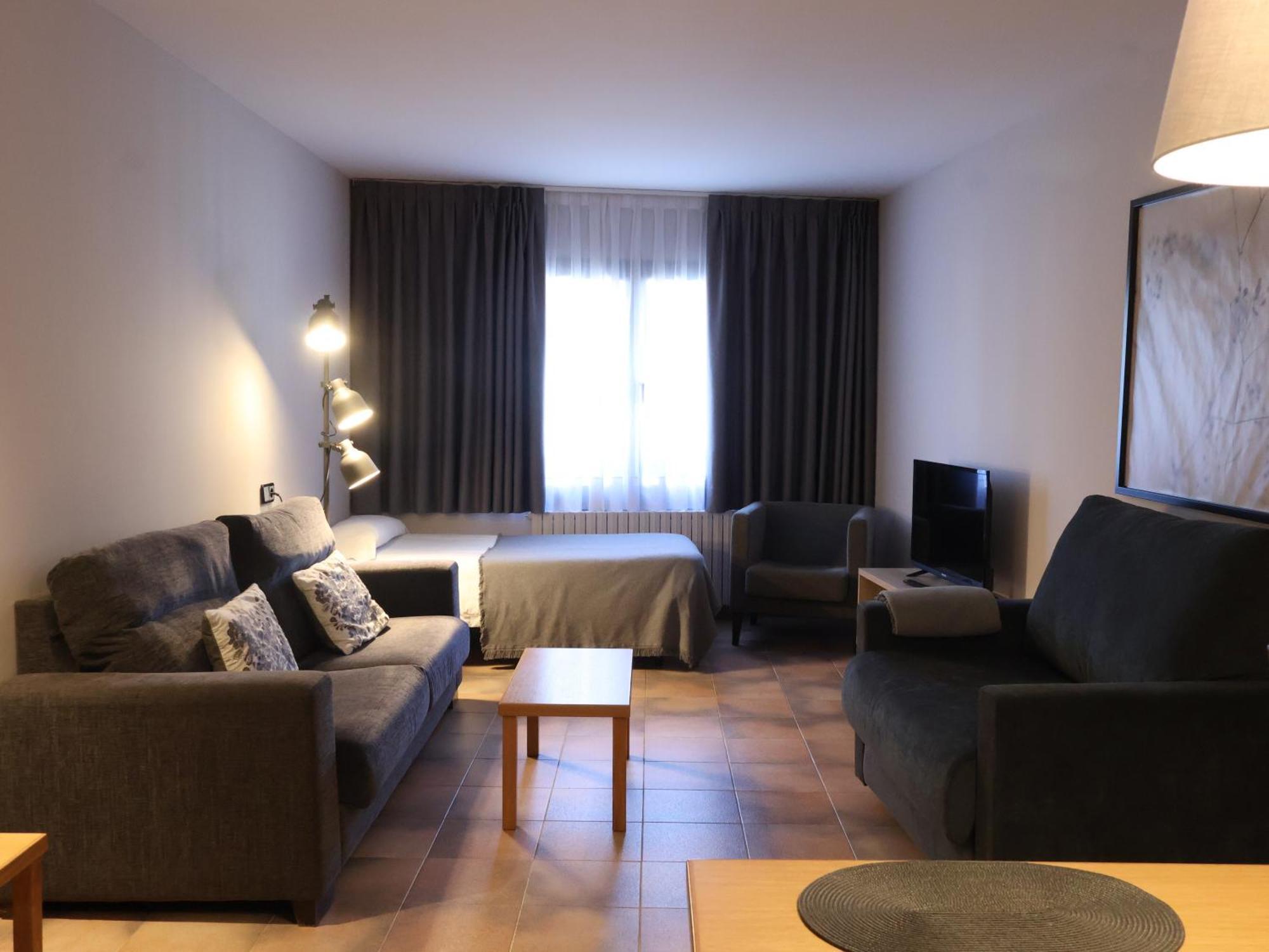 Aparthotel El Serch Andorra la Vella Exterior foto